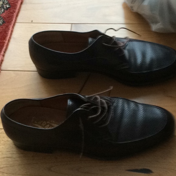 Shoes - Picture 4 of 4